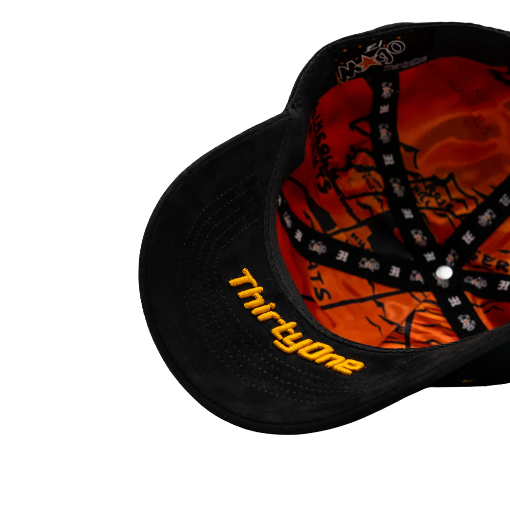 31 Hats - De East La