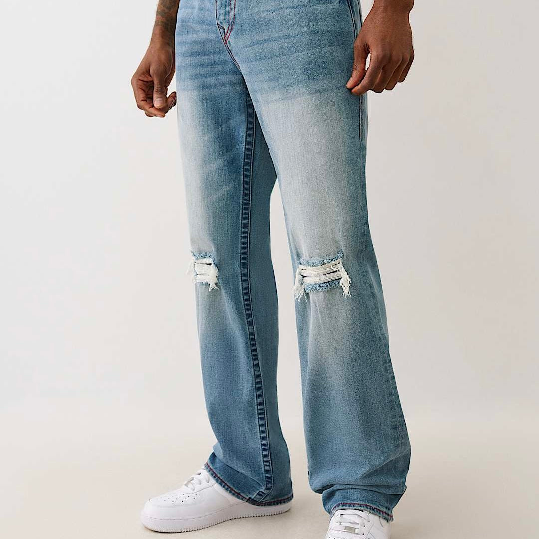TRUE RELIGION
Corte Billy
Relaxed Bootcut