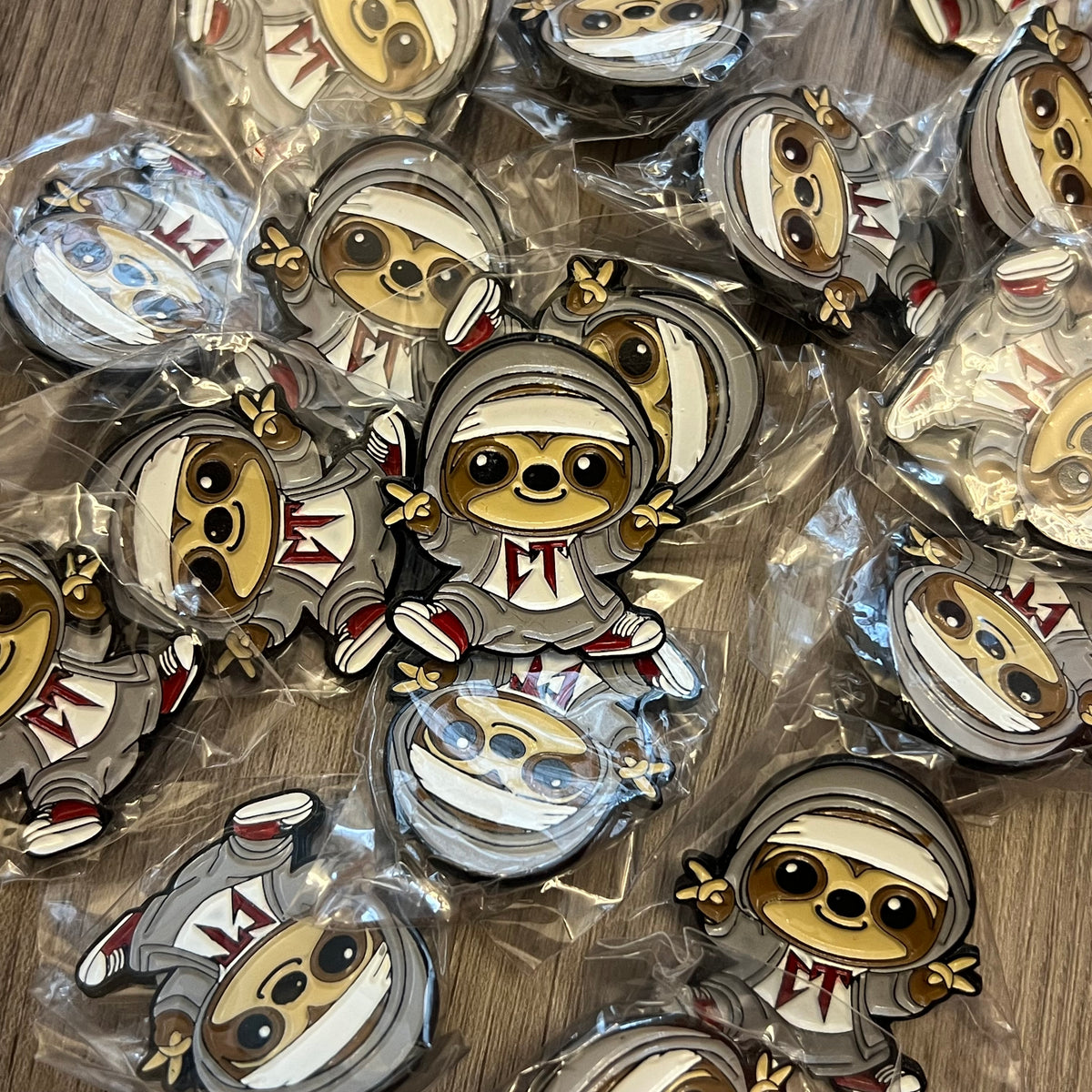 Pin metálico