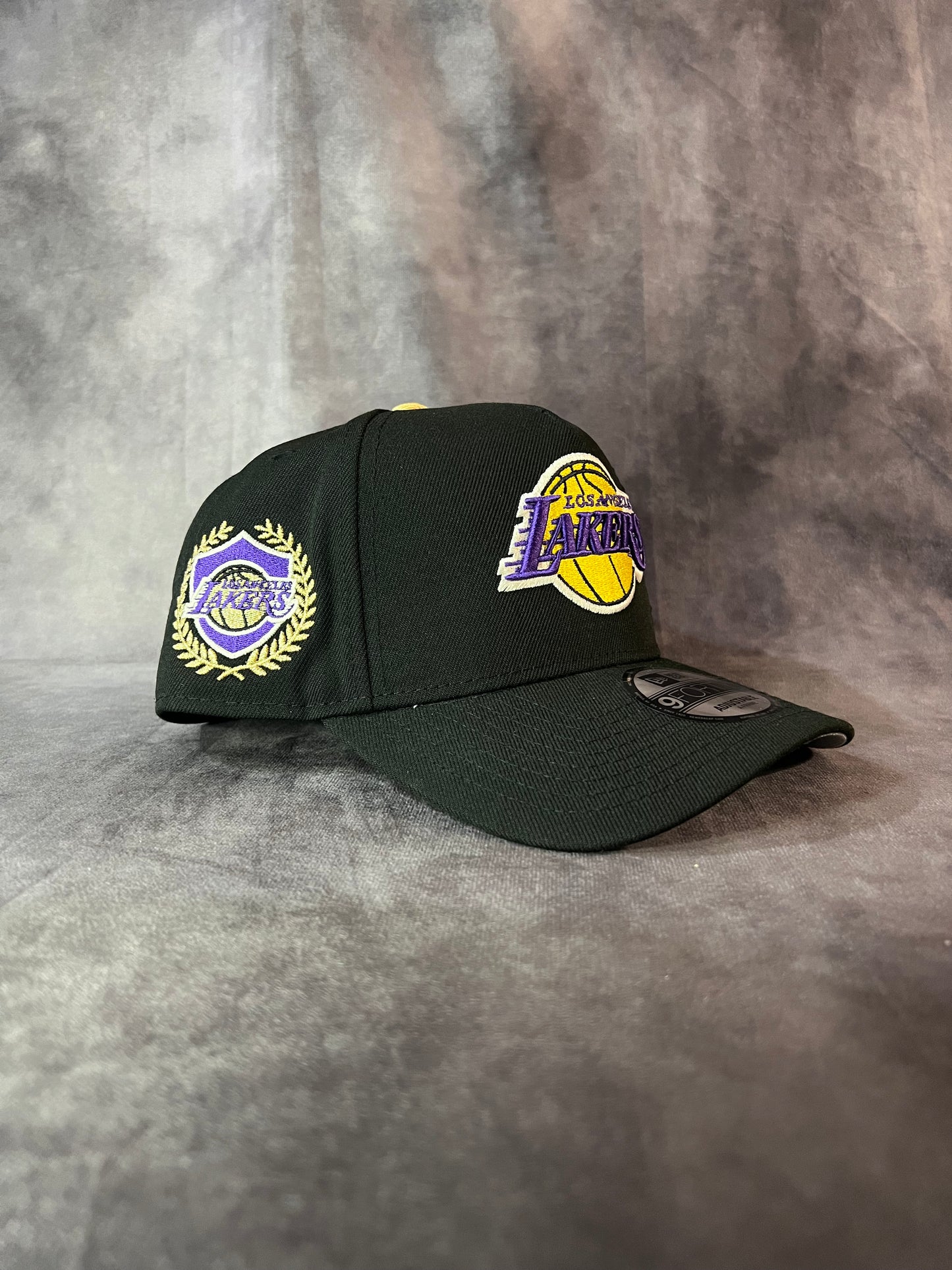 NEW ERA - Curva