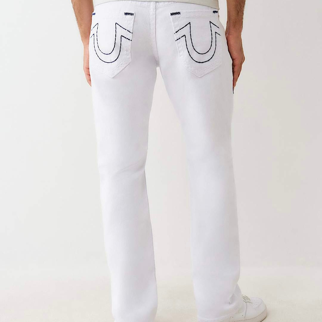 TRUE RELIGION
Corte Ricky
Relaxed Straight
