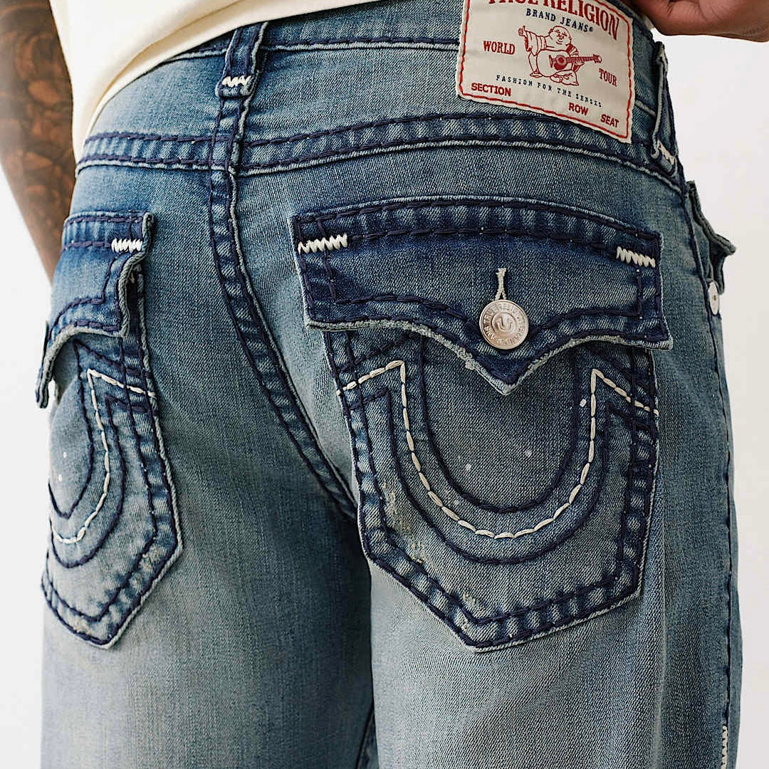 TRUE RELIGION
Corte Ricky
Relaxed Straight
