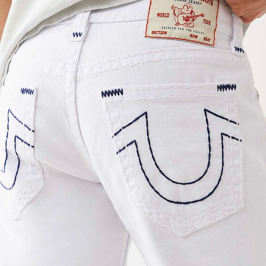TRUE RELIGION
Corte Ricky
Relaxed Straight