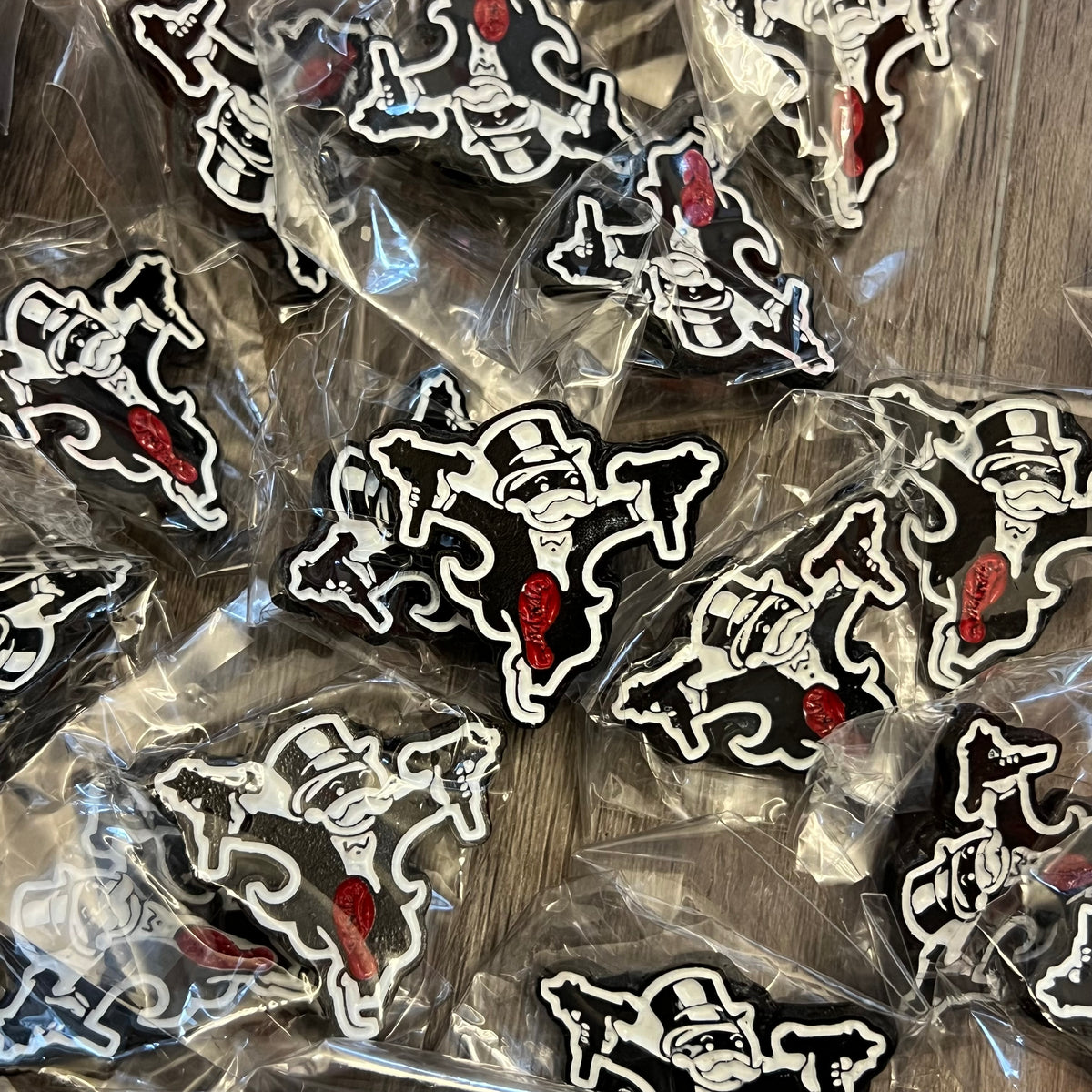 Pin metálico