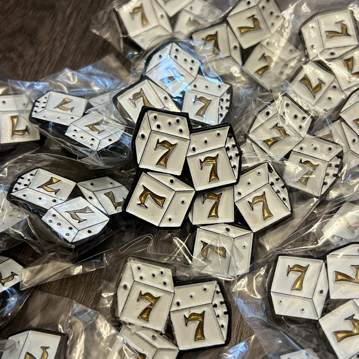 Pin metálico