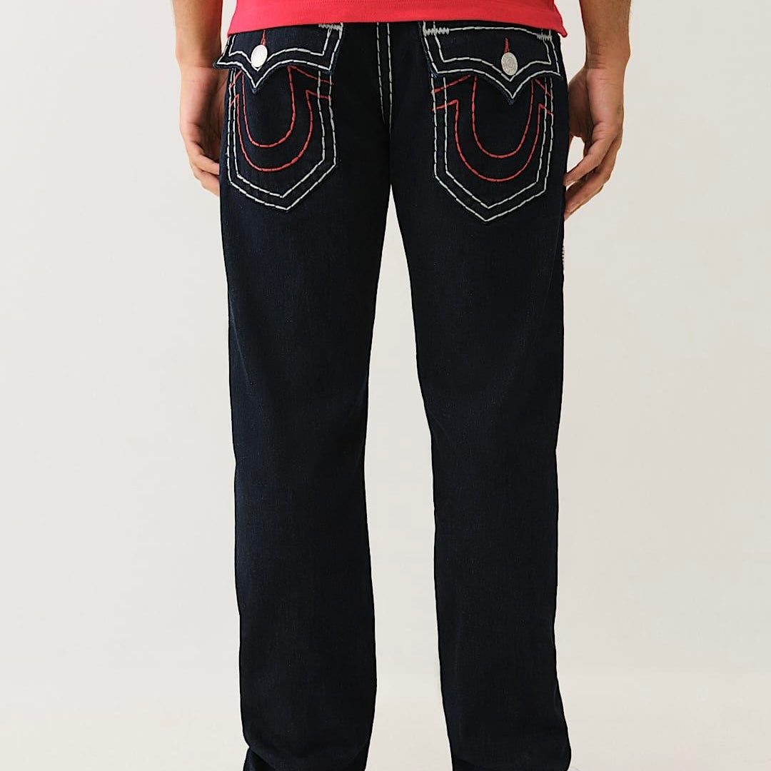 TRUE RELIGION
Corte Geno
Relaxed Slim