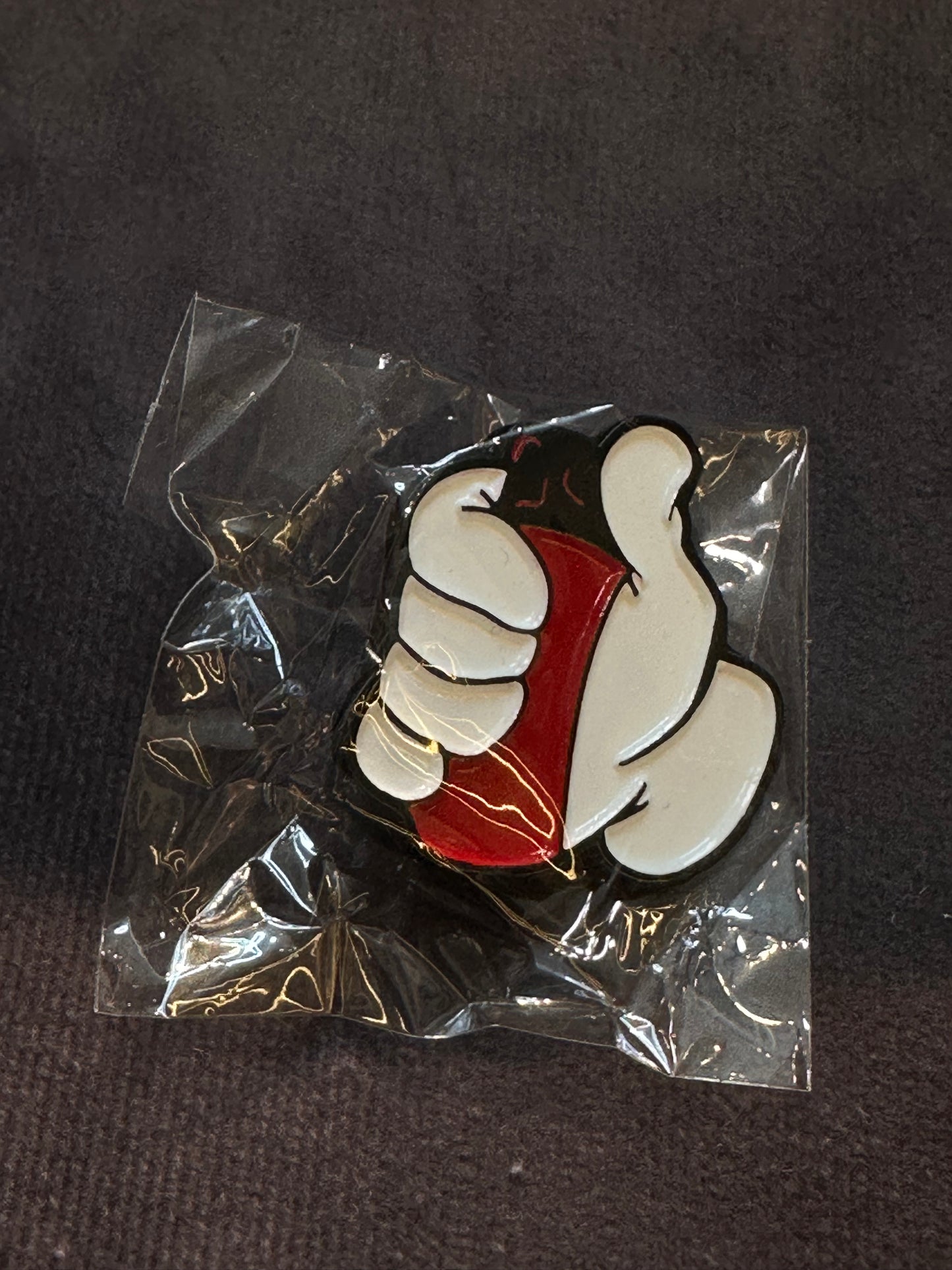 Pin metálico