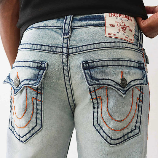 TRUE RELIGION
Corte Ricky
Relaxed Straight