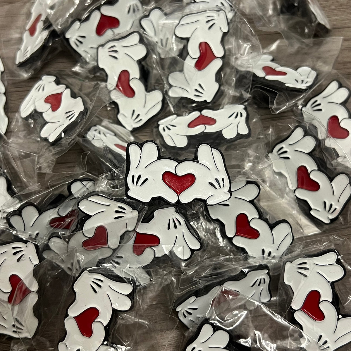 Pin metálico