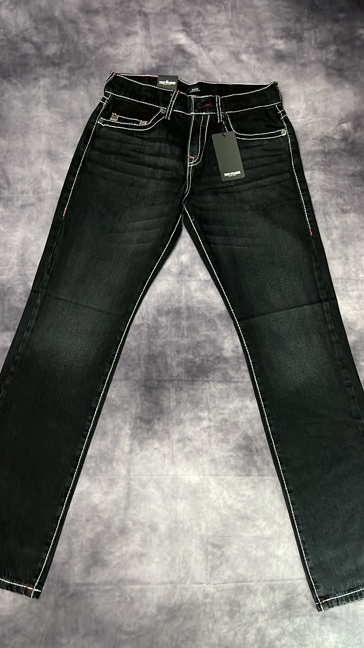 Pantalón TRUE RELIGION Corte Rocco Relaxed
Skinny