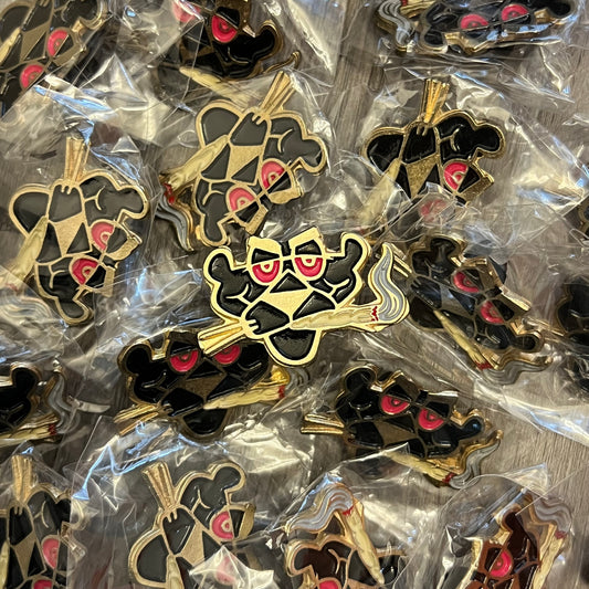 Pin metálico