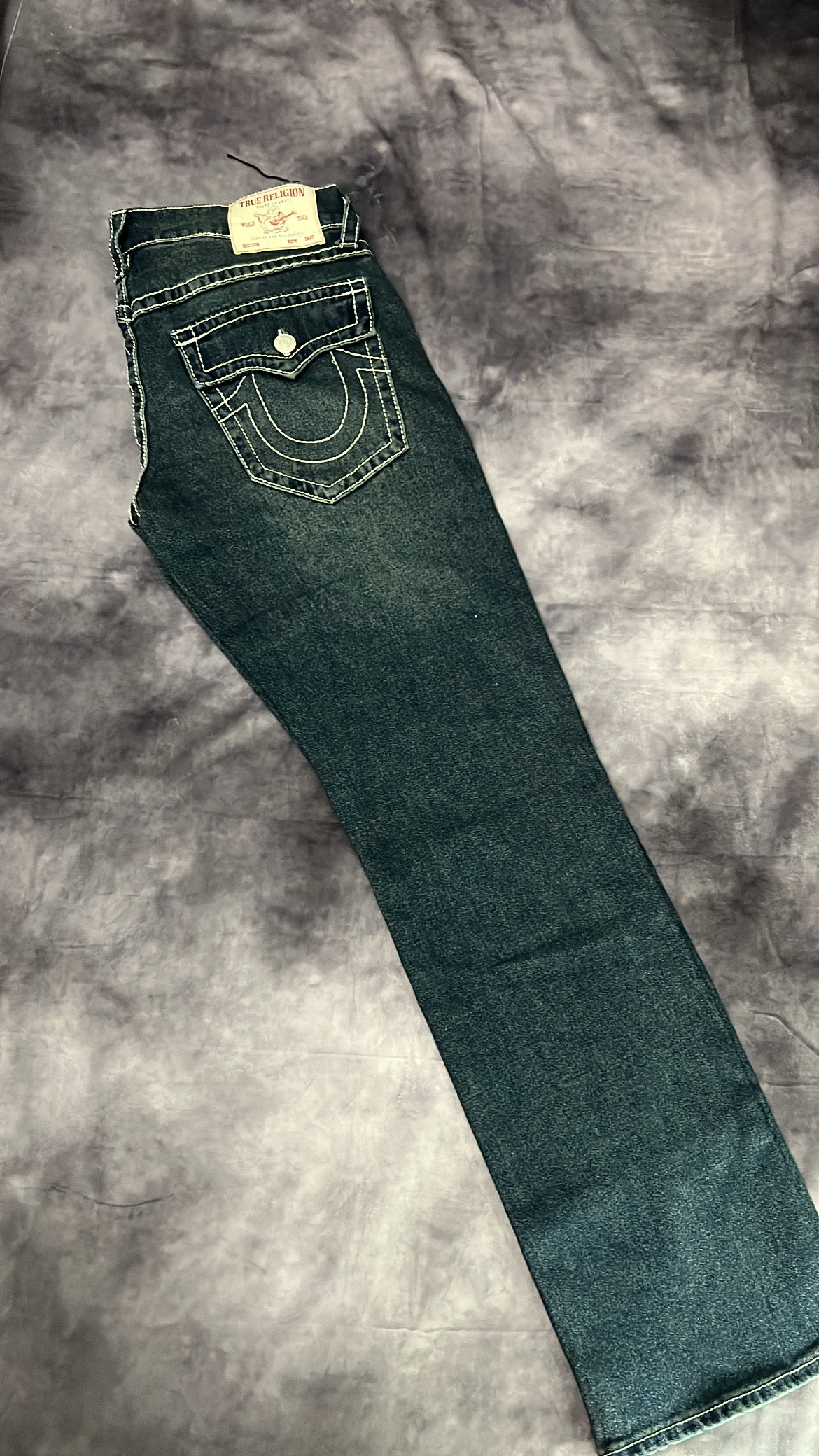 Pantalón TRUE RELIGION Corte Ricky Straight
Relaxed