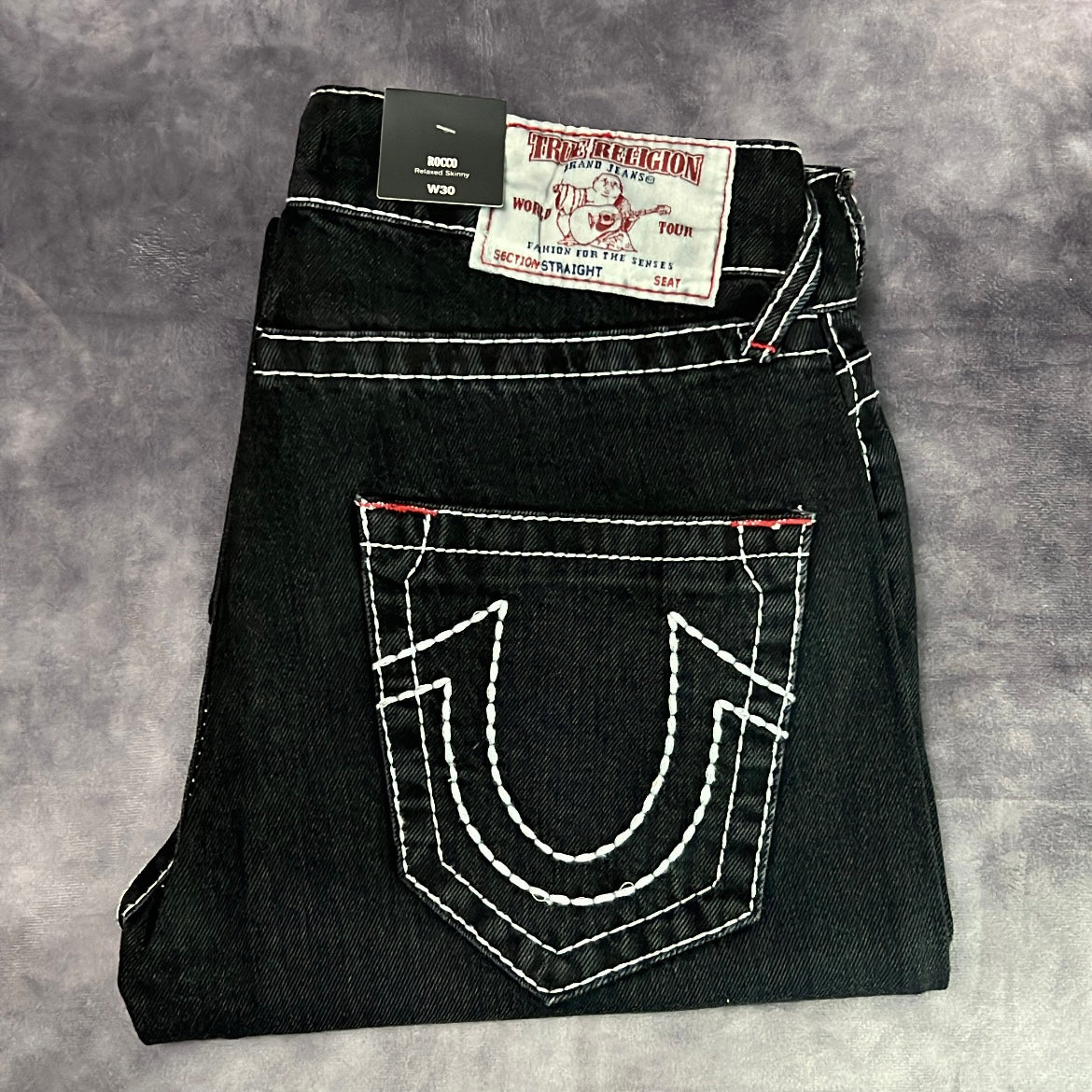 Pantalón TRUE RELIGION Corte Rocco Relaxed
Skinny