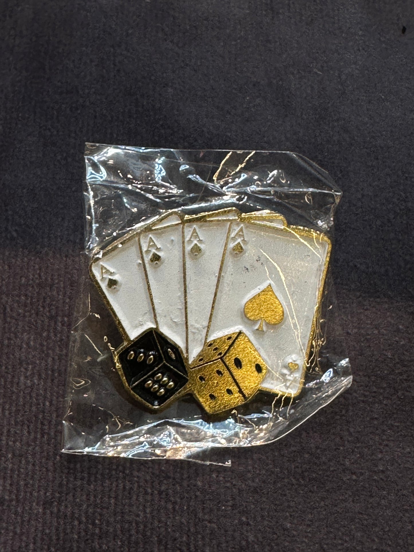 Pin metálico