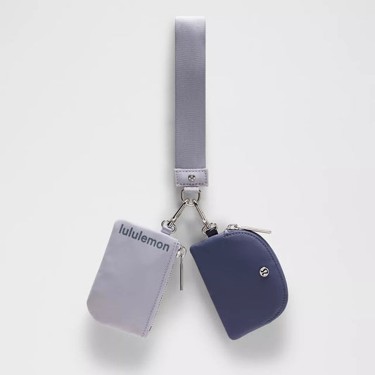 Lululemon - Mini bolsas con correa para la muñeca