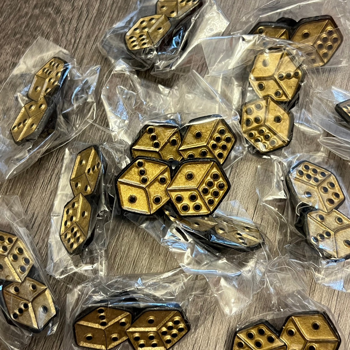 Pin metálico