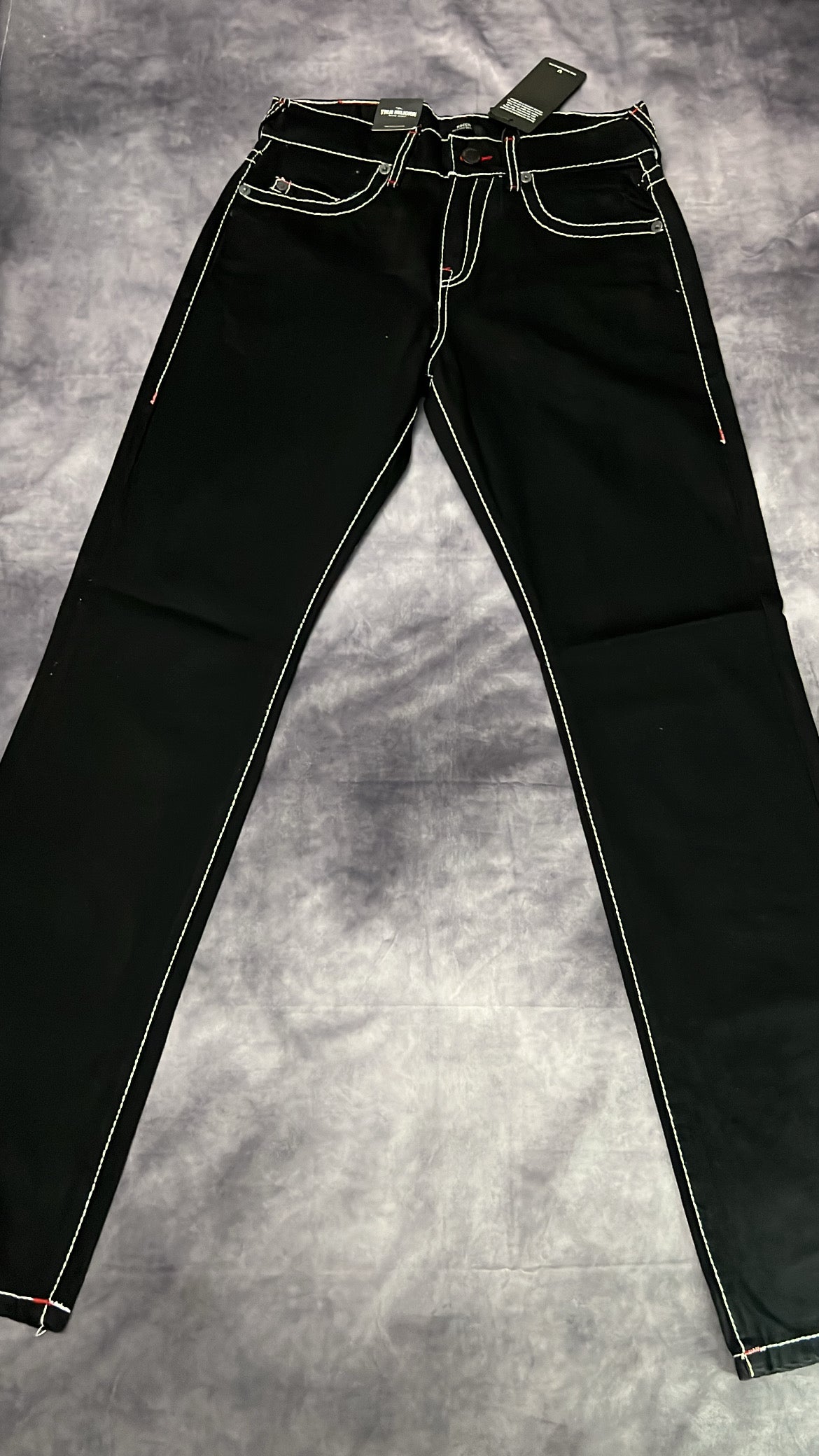 Pantalón TRUE RELIGION Corte Rocco Relaxed
Skinny negro