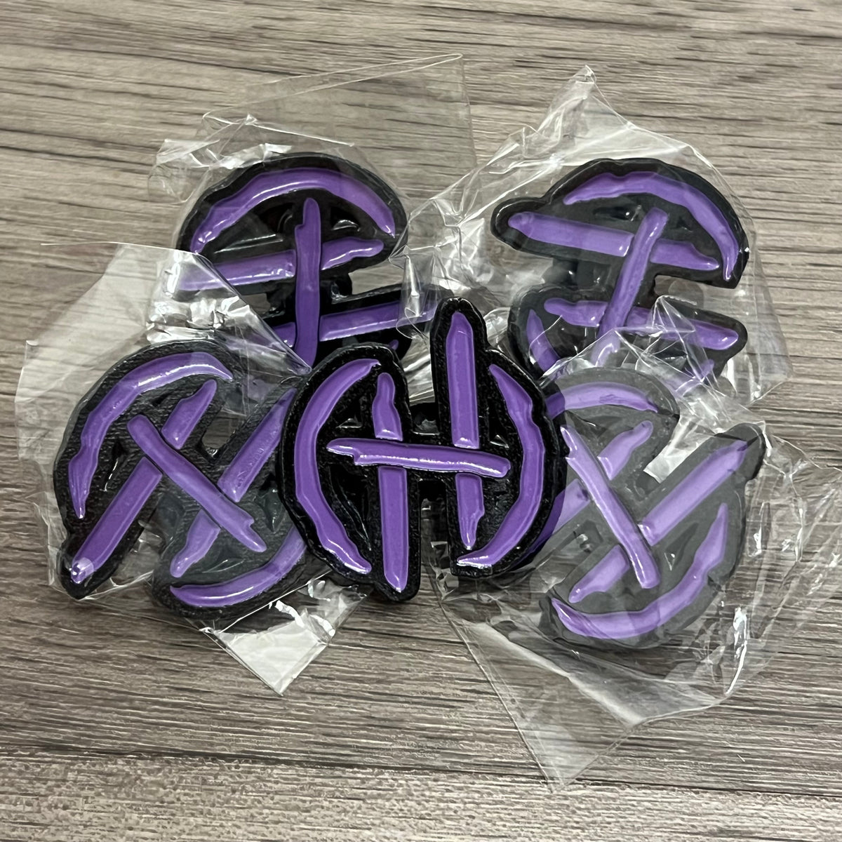 Pin metálico