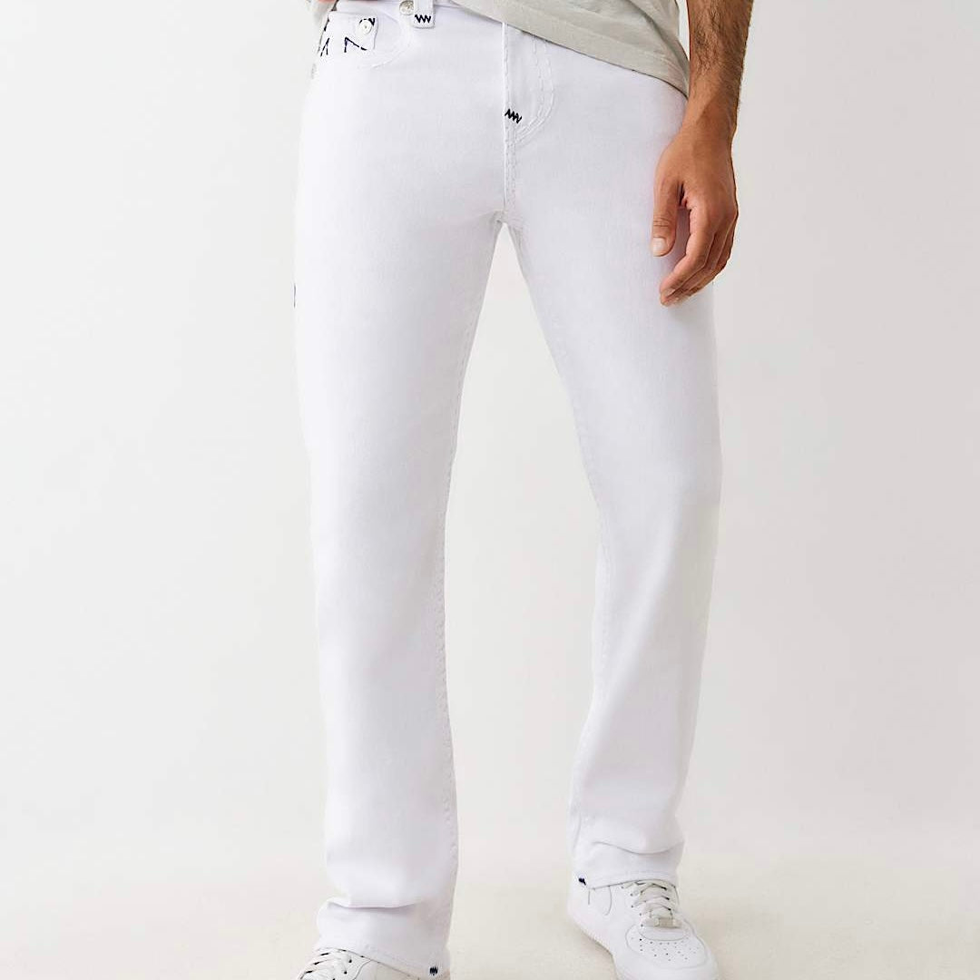 TRUE RELIGION
Corte Ricky
Relaxed Straight