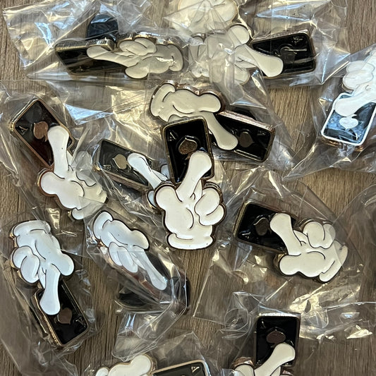Pin metálico