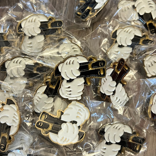 Pin metálico