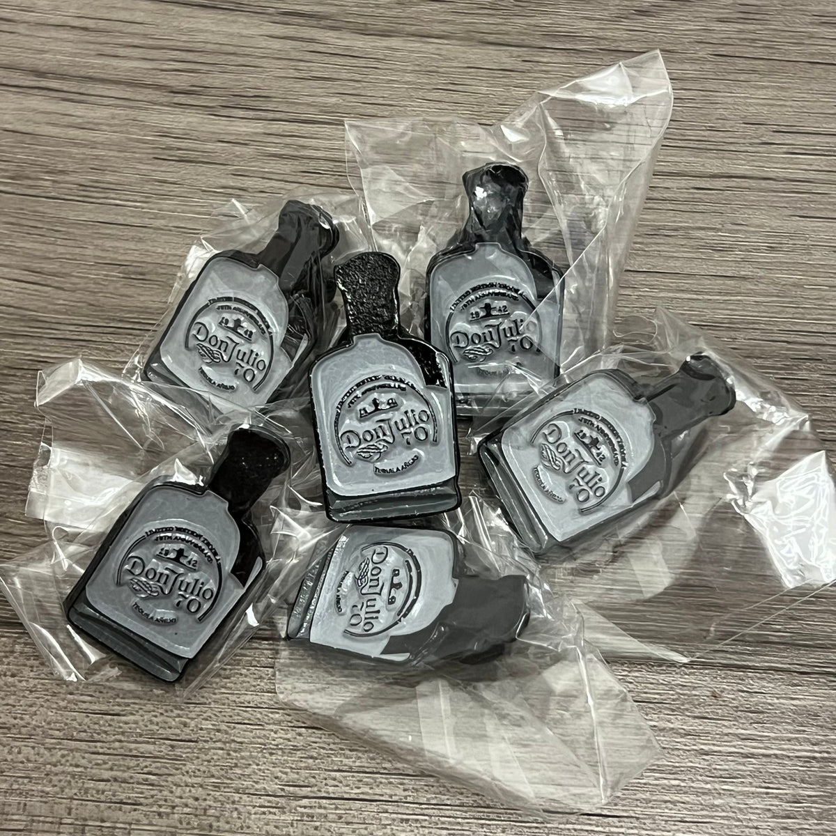 Pin metálico