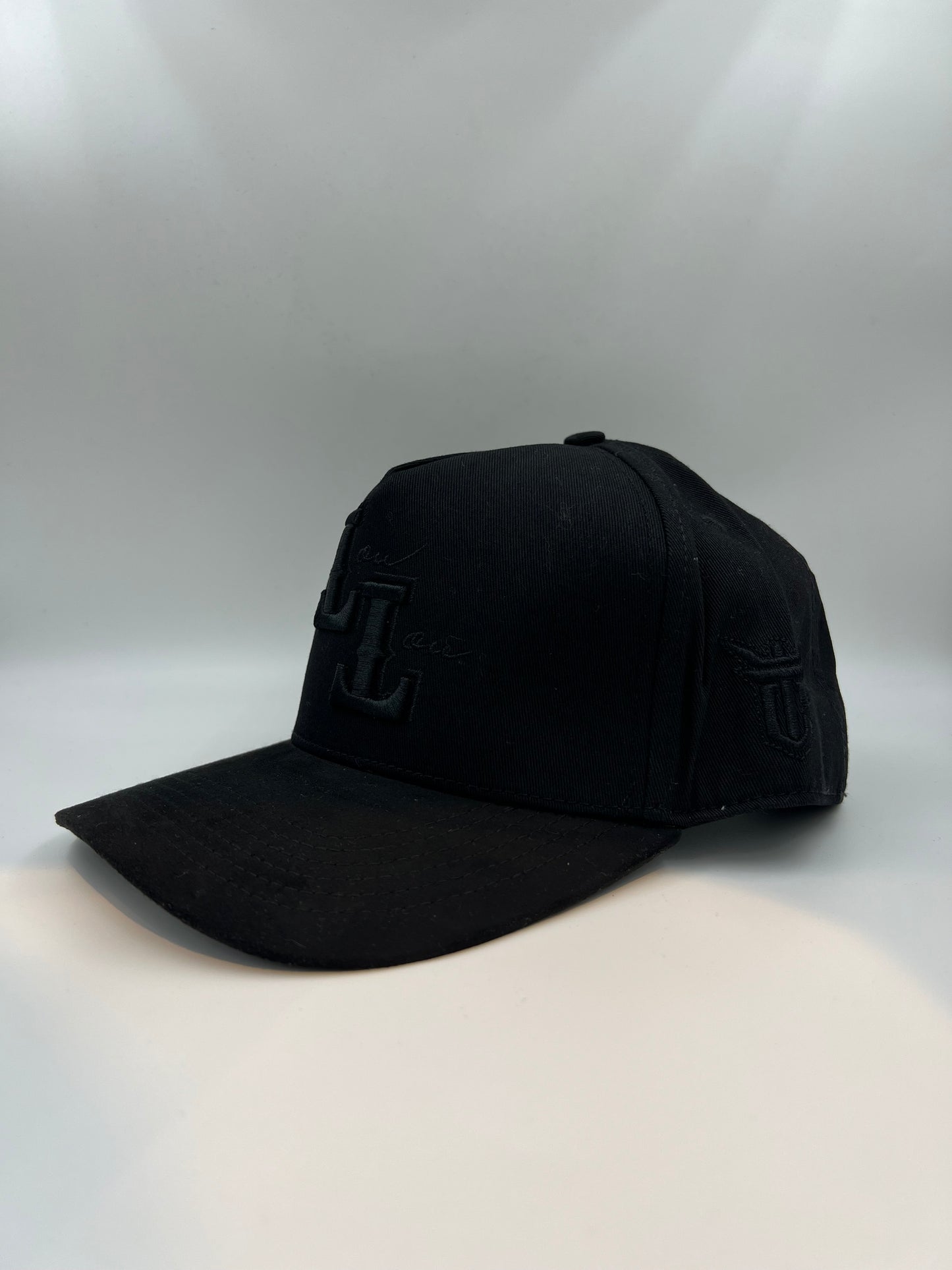 Tiros Caps