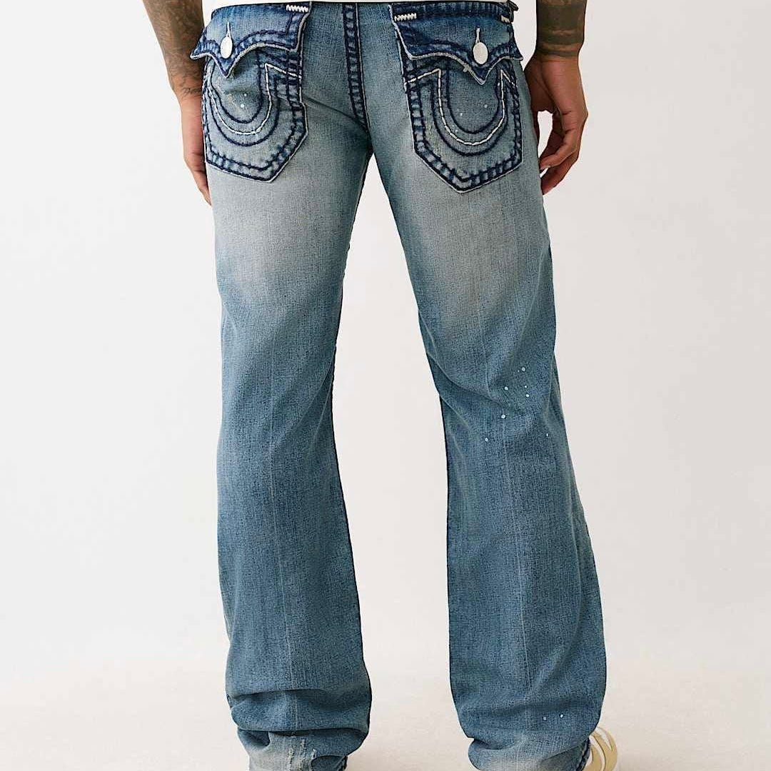 TRUE RELIGION
Corte Ricky
Relaxed Straight