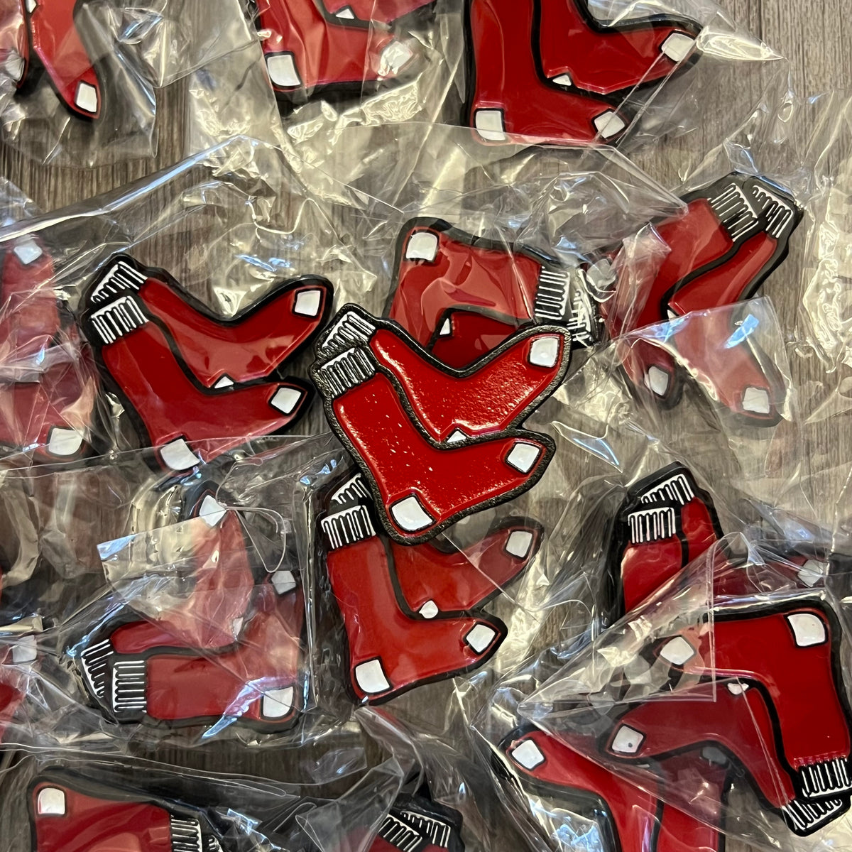 Pin metálico